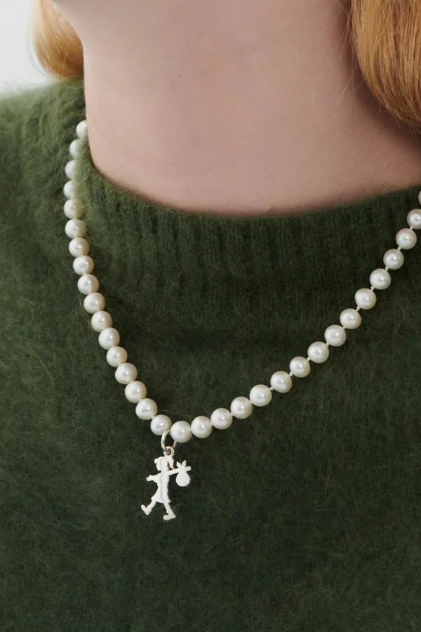 Karen Walker | Girl with all the Pearls Necklace Silver - Image 2