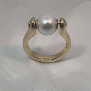 Uno de50 Pearl Moon Ring